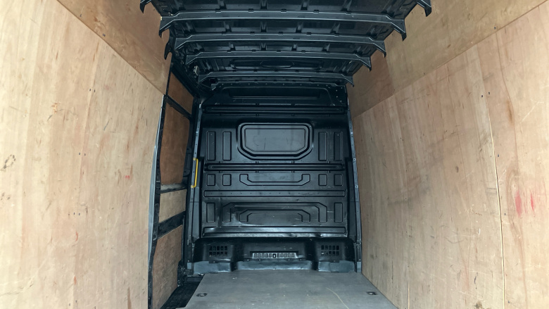 Volkswagen Crafter Cr35 Lwb Diesel 2.0 TDI 140PS Trendline High Roof Van Auto